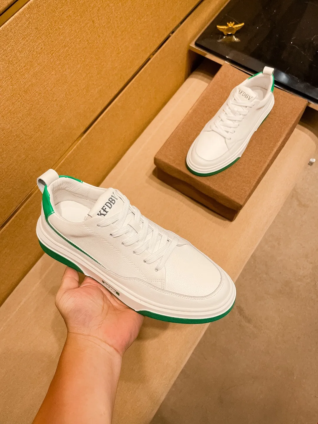 Men's shoes 💰 420💰【BV】🔥 High-end men's shoes brand official website 1:1 latest masterpiece: the upper is made of Italian imported first-layer cowhide with a comfortable and breathable lining➕original non-slip and wear-resistant outsole🔥, making walking more convenient and comfortable! An exclusive new model, a stunning work, a beautiful 1:1 replica [color] compared to the official quality! Create a fashionable personality to set off your uniqueness! A must-have for trendy men! Classic🔥Size: 38-44 Color: 🔥Multiple colors available🔥.